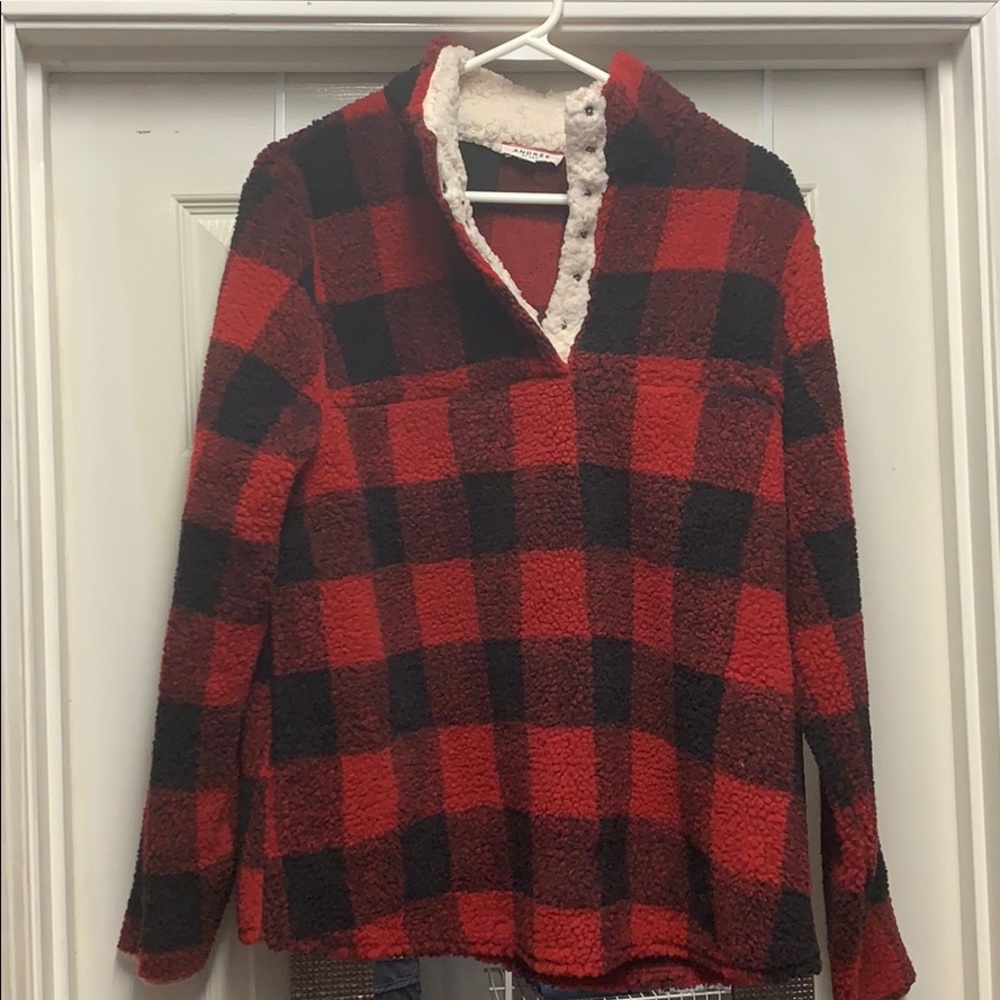 Medium Wool buffalo plaid pullover!! NWOT!